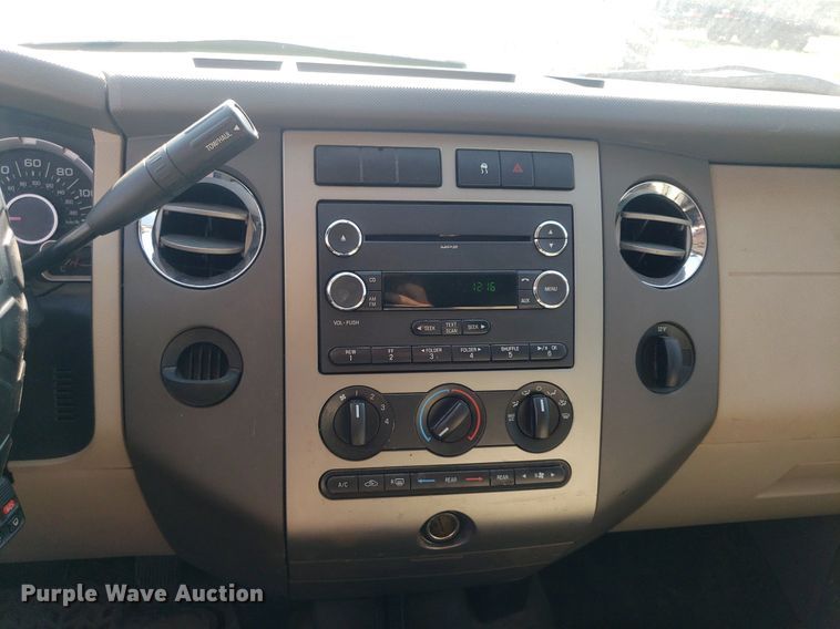 image for item IP9369 2010 Ford Expedition  SUV