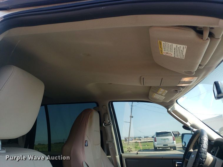 image for item IP9369 2010 Ford Expedition  SUV