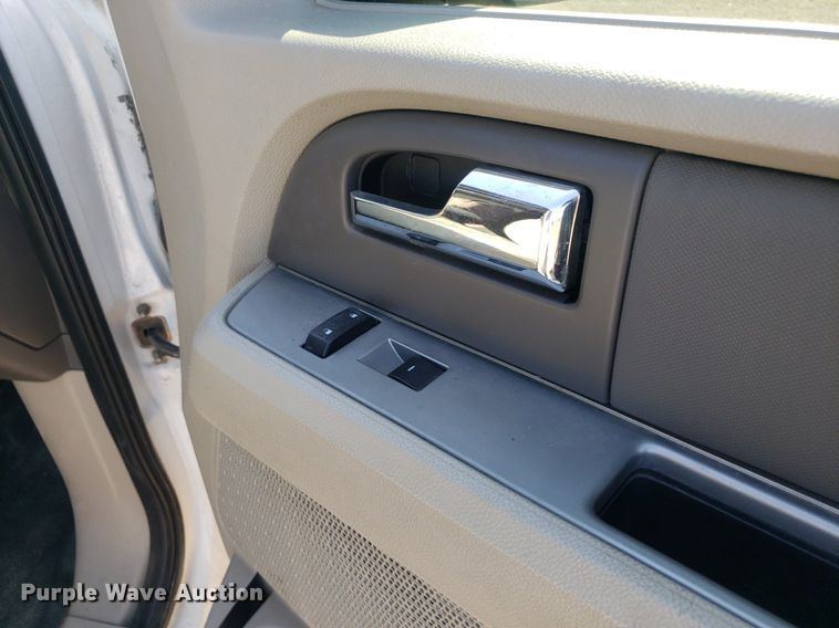 image for item IP9369 2010 Ford Expedition  SUV