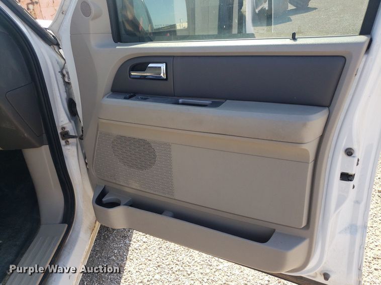 image for item IP9369 2010 Ford Expedition  SUV