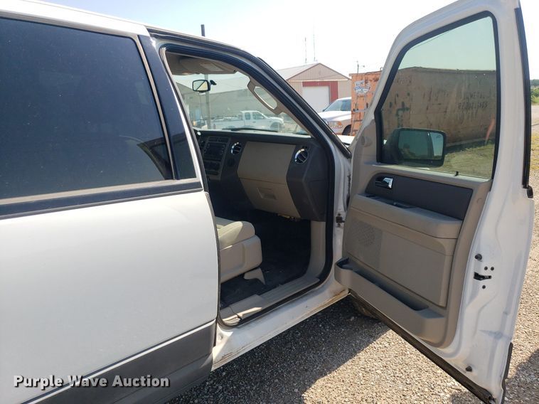 image for item IP9369 2010 Ford Expedition  SUV