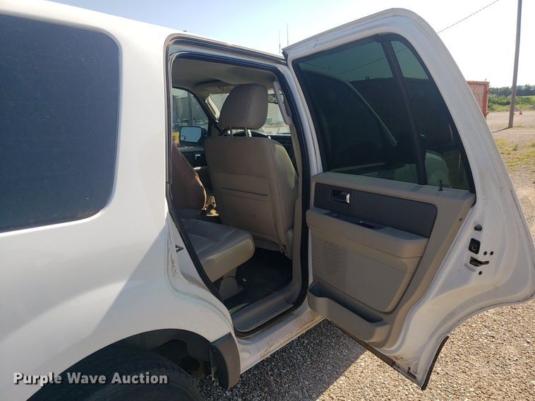 image for item IP9369 2010 Ford Expedition  SUV