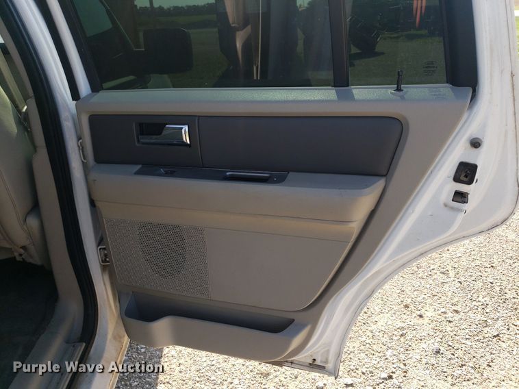 image for item IP9369 2010 Ford Expedition  SUV