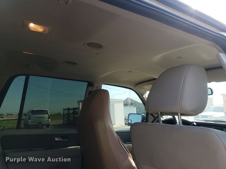 image for item IP9369 2010 Ford Expedition  SUV