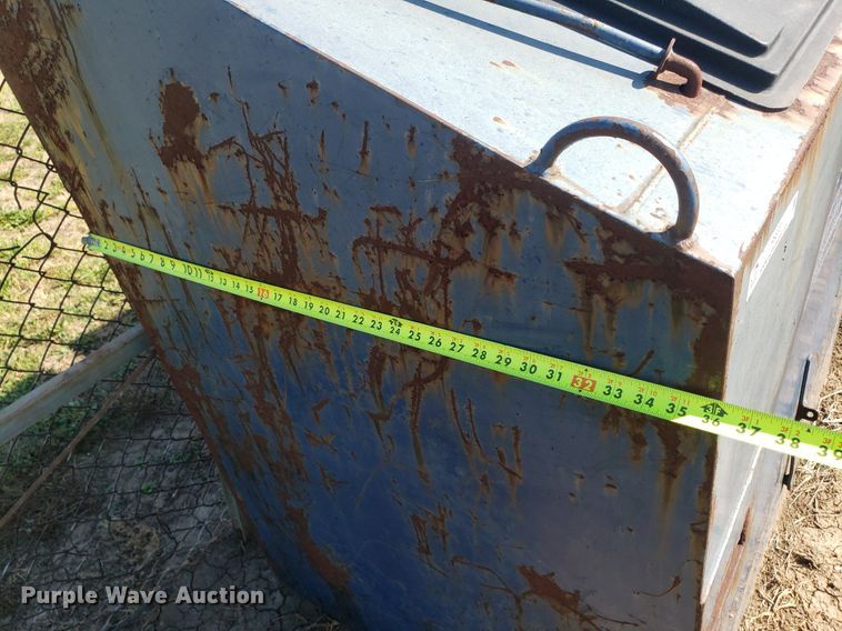 image for item IP9370 (7) dumpsters