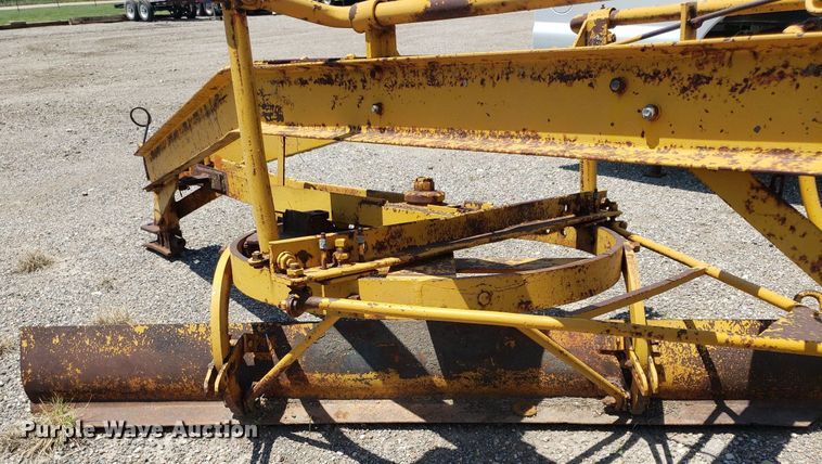 image for item IP9377 Pull type scraper