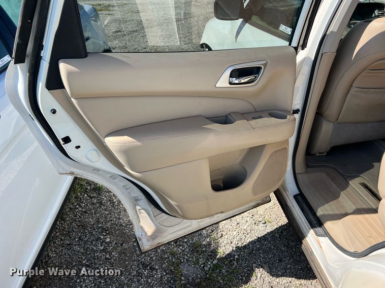 image for item IR9250 2013 Nissan Pathfinder  SUV