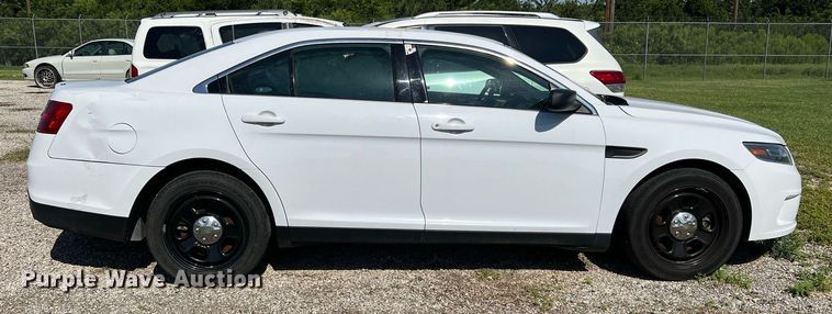 image for item IR9252 2019 Ford Taurus Police Interceptor