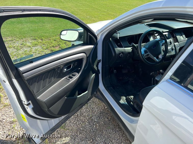 image for item IR9252 2019 Ford Taurus Police Interceptor