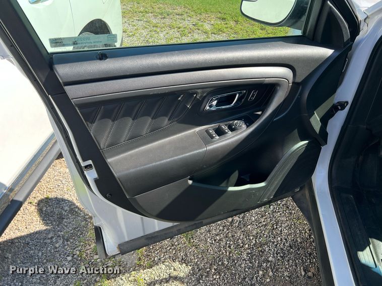 image for item IR9252 2019 Ford Taurus Police Interceptor