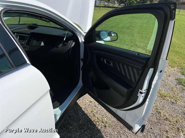 image for item IR9252 2019 Ford Taurus Police Interceptor