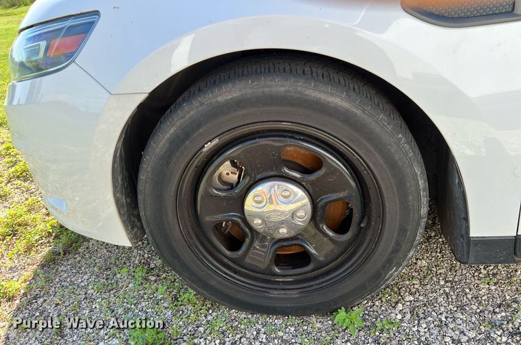 image for item IR9252 2019 Ford Taurus Police Interceptor