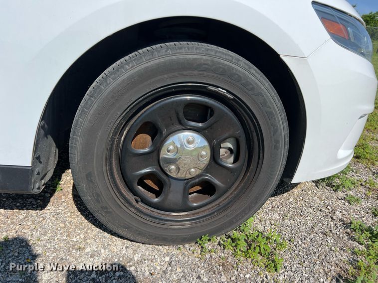 image for item IR9252 2019 Ford Taurus Police Interceptor