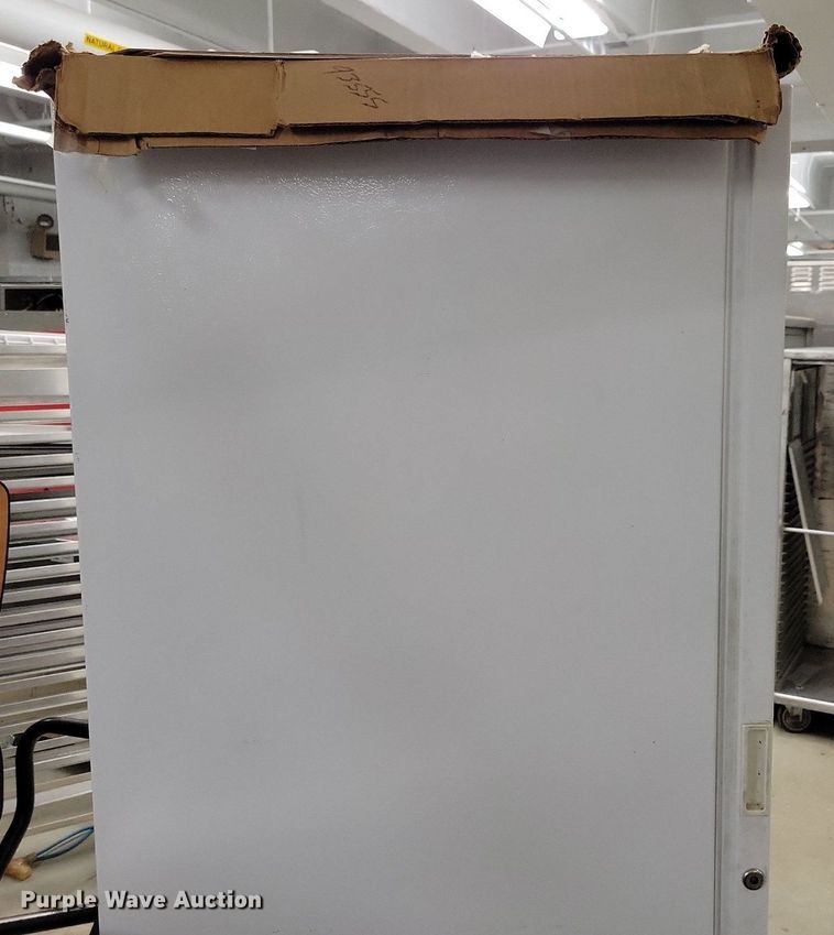 image for item JO9223 2001 Frigidaire FFU20F3AW2  freezer