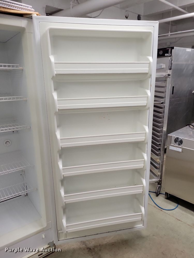 image for item JO9223 2001 Frigidaire FFU20F3AW2  freezer