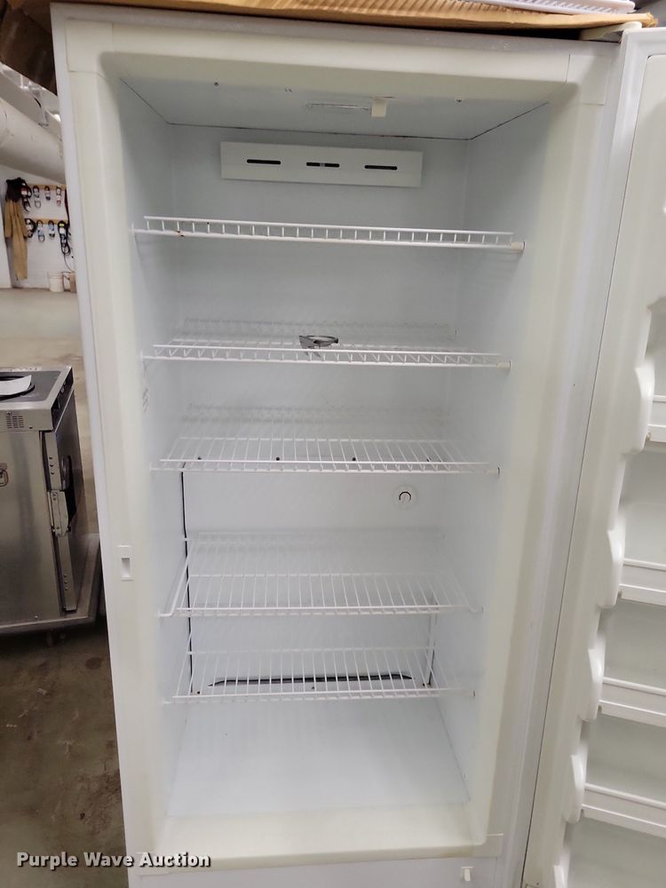 image for item JO9223 2001 Frigidaire FFU20F3AW2  freezer