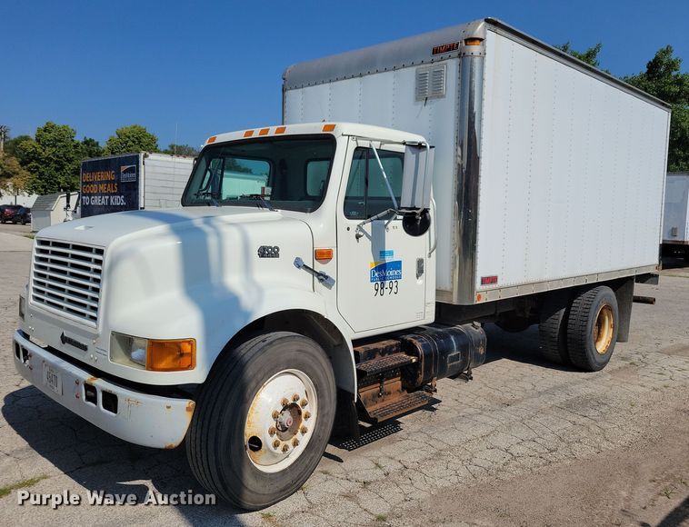 image for item JO9229 1998 International 4700  box truck