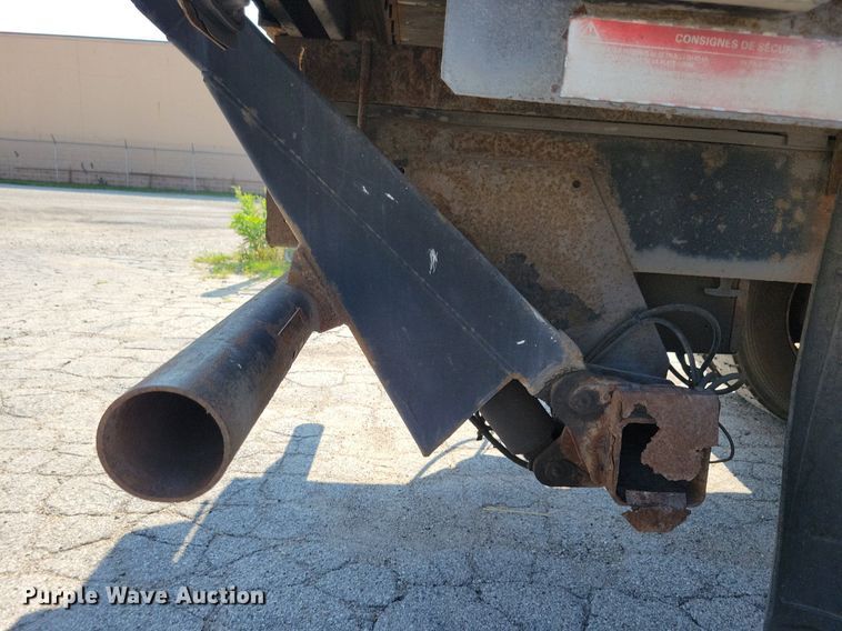 image for item JO9229 1998 International 4700  box truck