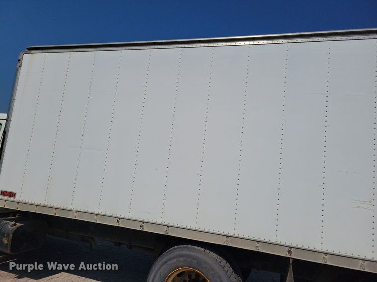 image for item JO9229 1998 International 4700  box truck