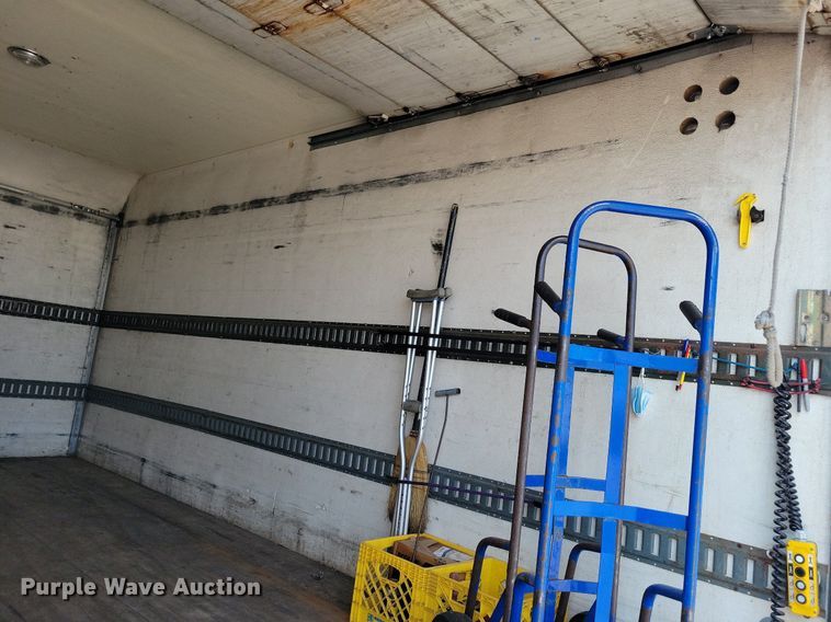 image for item JO9229 1998 International 4700  box truck