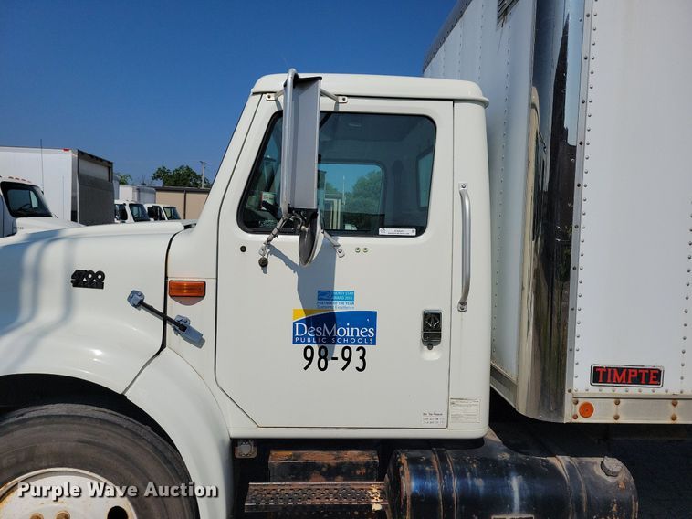 image for item JO9229 1998 International 4700  box truck