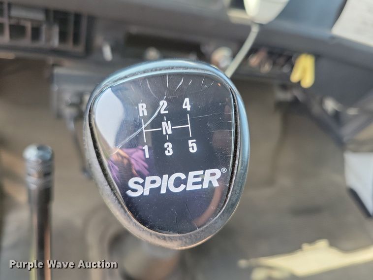 image for item JO9229 1998 International 4700  box truck