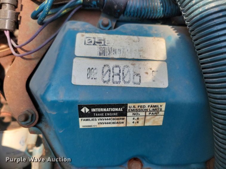 image for item JO9229 1998 International 4700  box truck