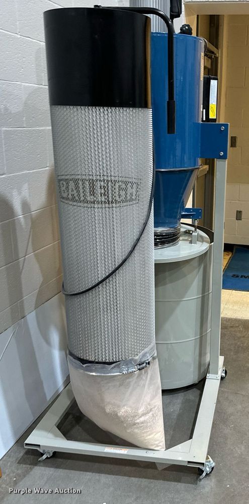 image for item JX9031 Baileigh Industrial DC-2100C  dust collector