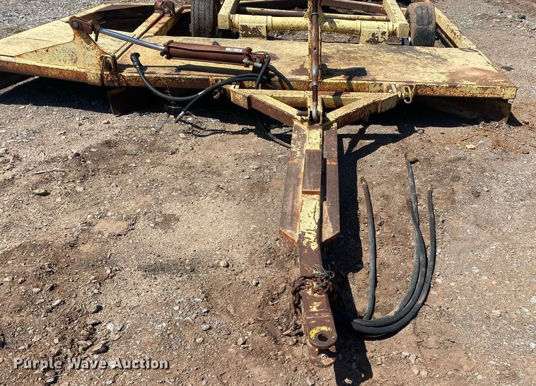 image for item KV9584 Road maintainer