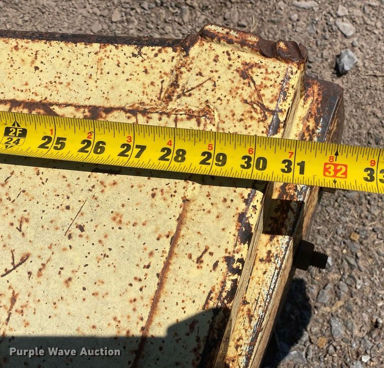 image for item KV9584 Road maintainer