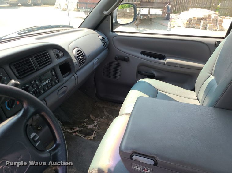 image for item LE9209 1999 Dodge Ram 1500  pickup truck