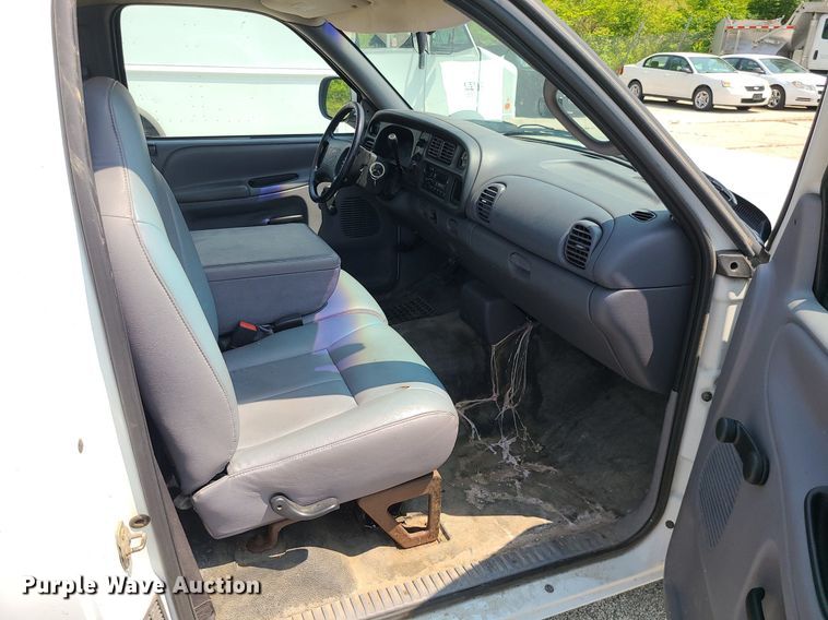 image for item LE9209 1999 Dodge Ram 1500  pickup truck