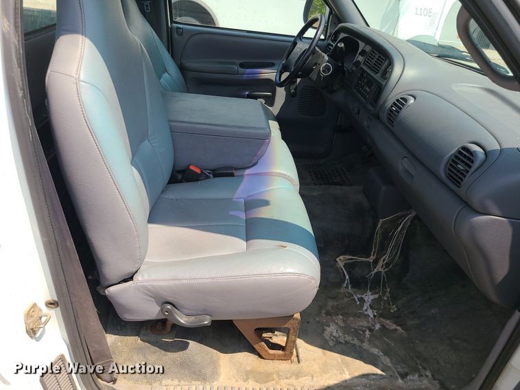 image for item LE9209 1999 Dodge Ram 1500  pickup truck