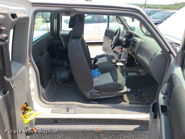 image for item LE9212 2011 Ford Ranger  SuperCab pickup truck