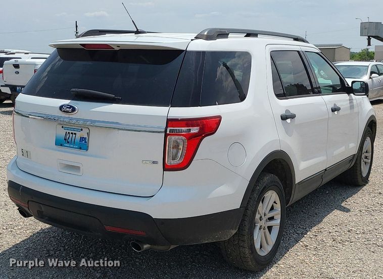 image for item LE9213 2015 Ford Explorer  SUV