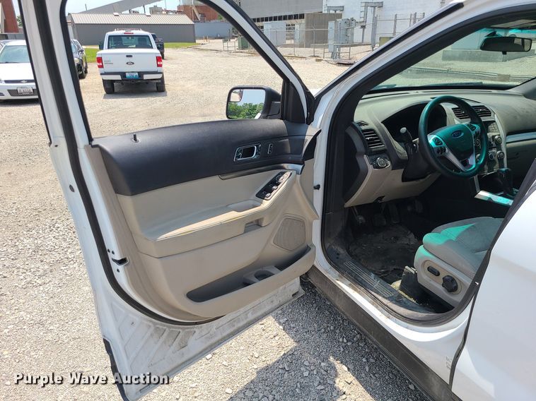 image for item LE9213 2015 Ford Explorer  SUV