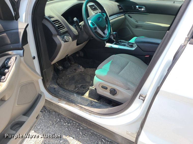 image for item LE9213 2015 Ford Explorer  SUV