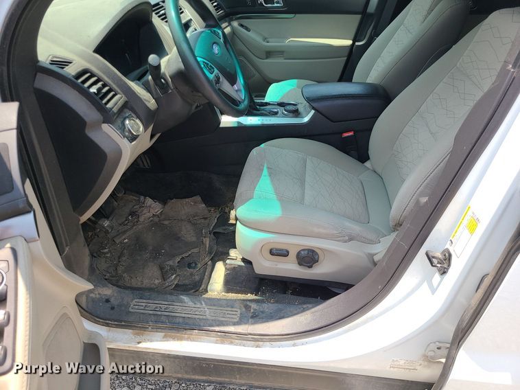 image for item LE9213 2015 Ford Explorer  SUV