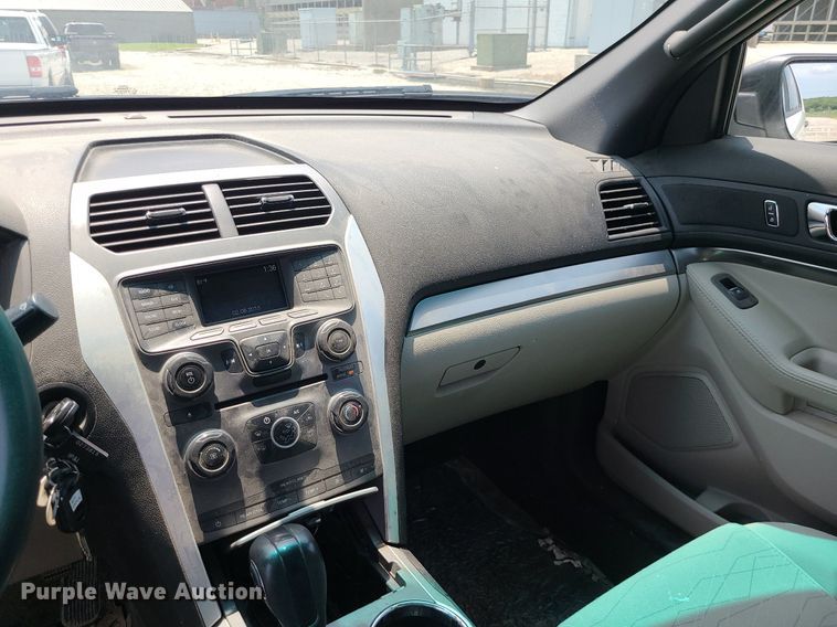 image for item LE9213 2015 Ford Explorer  SUV