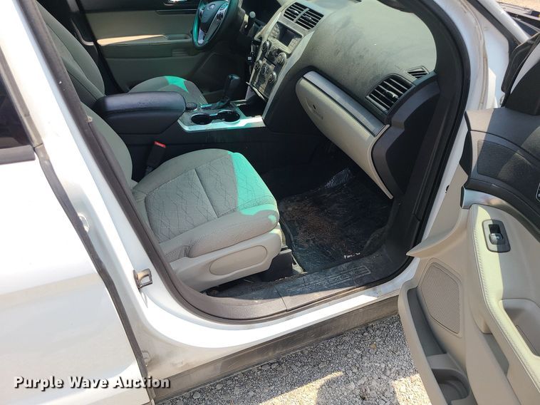 image for item LE9213 2015 Ford Explorer  SUV