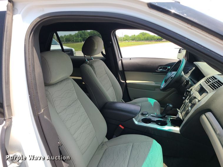 image for item LE9213 2015 Ford Explorer  SUV