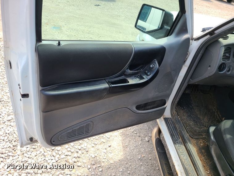 image for item LE9220 2010 Ford Ranger  SuperCab pickup truck