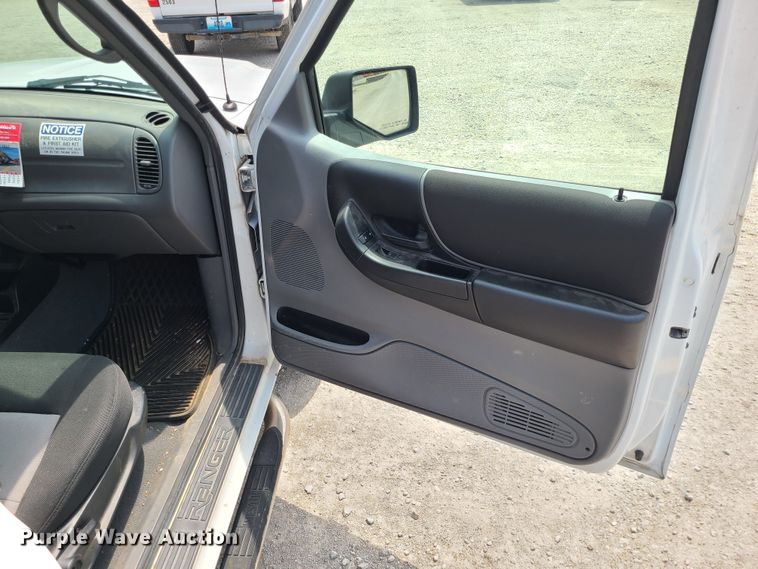 image for item LE9220 2010 Ford Ranger  SuperCab pickup truck