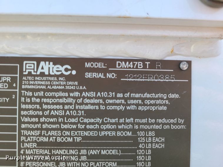 image for item LE9223 2013 International DuraStar 4300  digger derrick truck