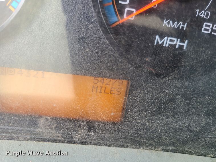 image for item LE9223 2013 International DuraStar 4300  digger derrick truck