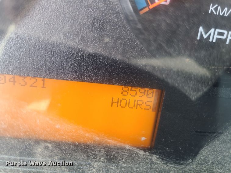 image for item LE9223 2013 International DuraStar 4300  digger derrick truck