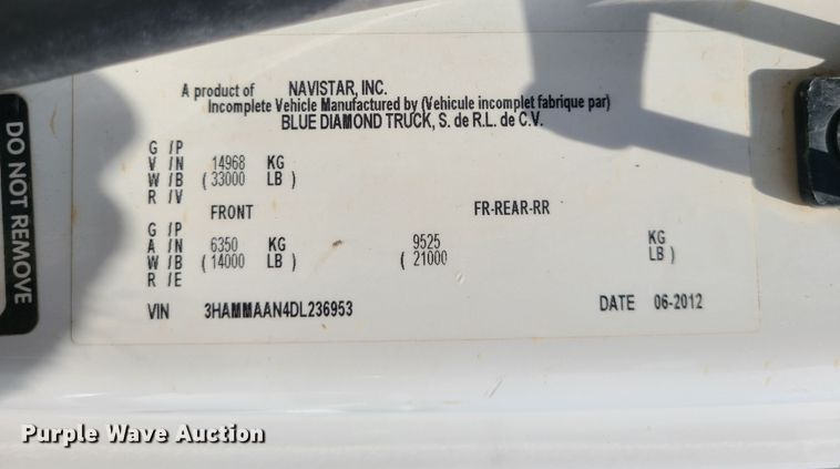 image for item LE9223 2013 International DuraStar 4300  digger derrick truck