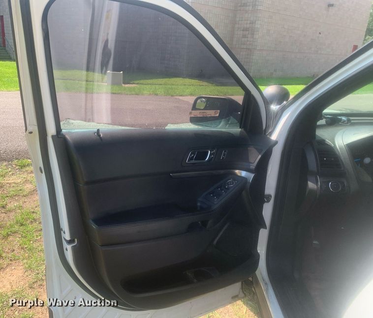 image for item LH9678 2017 Ford Explorer Police Interceptor  SUV