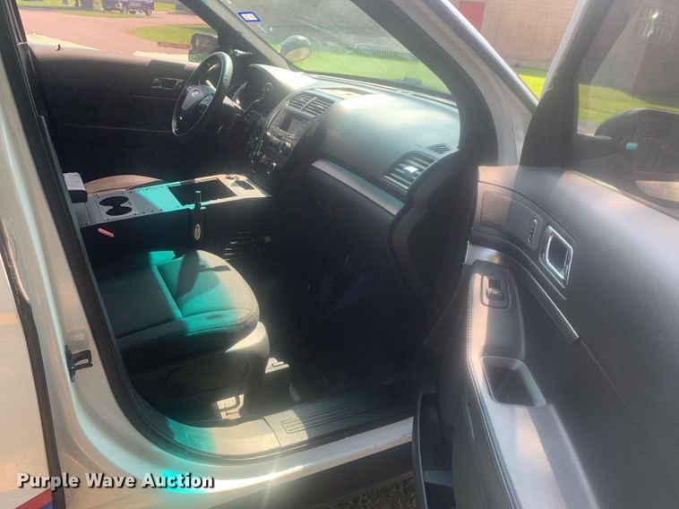 image for item LH9678 2017 Ford Explorer Police Interceptor  SUV