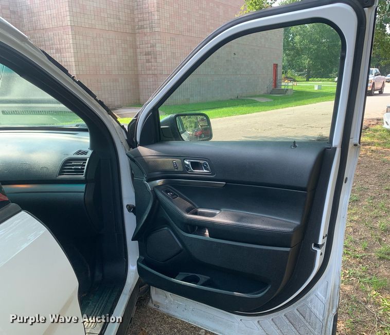 image for item LH9680 2017 Ford Explorer Police Interceptor  SUV